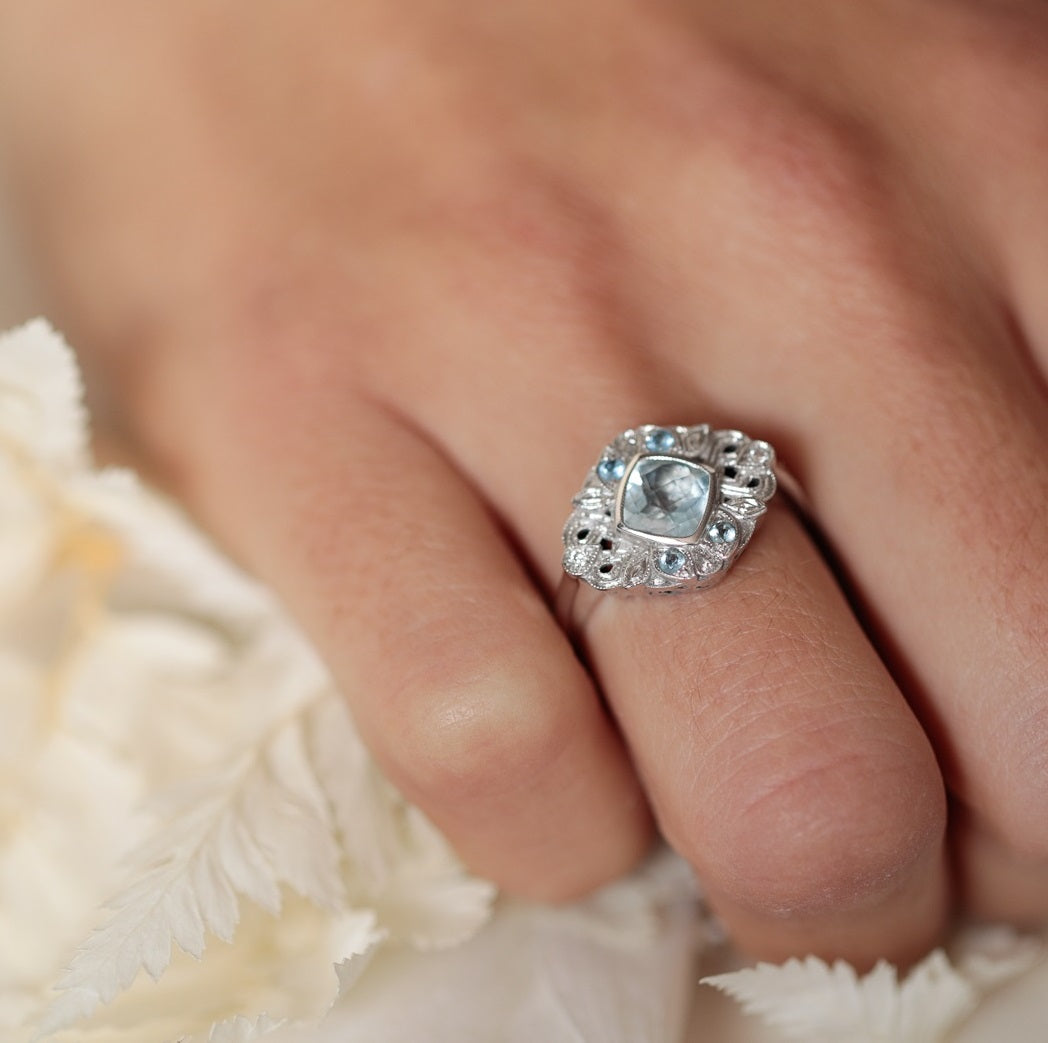 Anillo Antonella