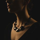 Collar Duat Ághatas