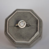 Anillo Solitario de diamante con Halo