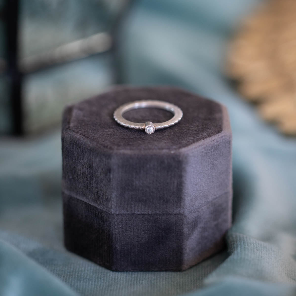 Anillo Petra Topacio Blanco