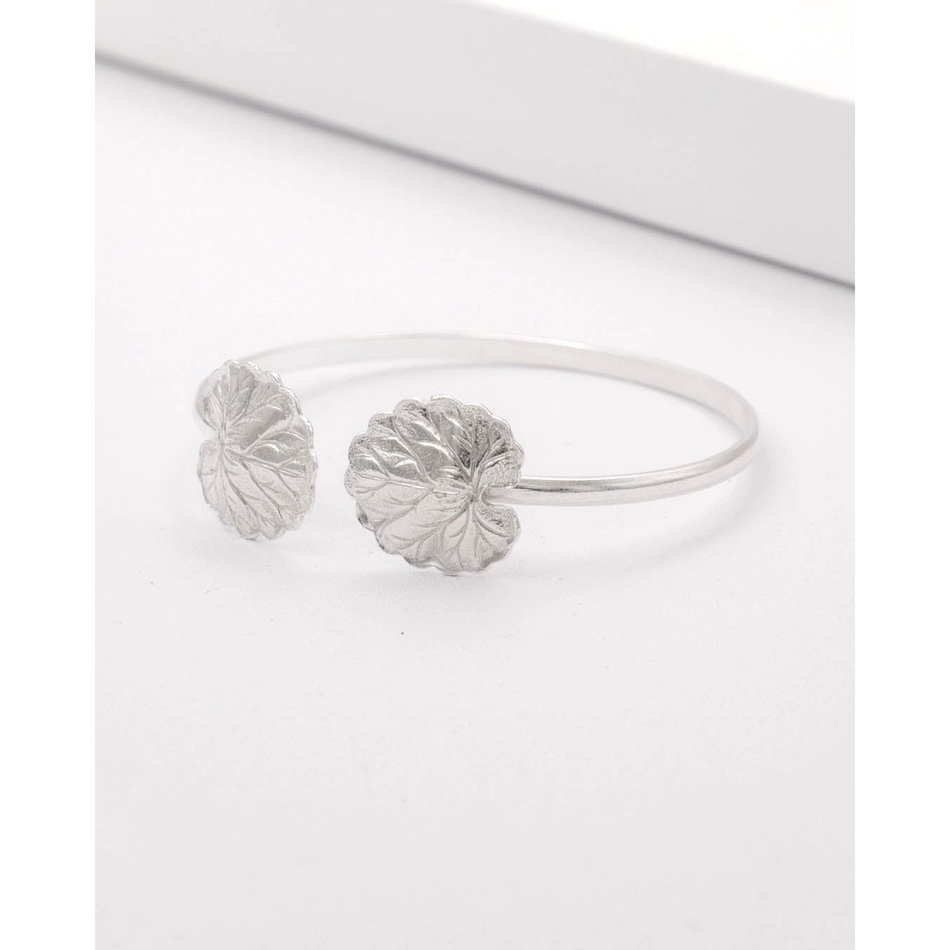 Esclava Peperomia con hojas de plata 950